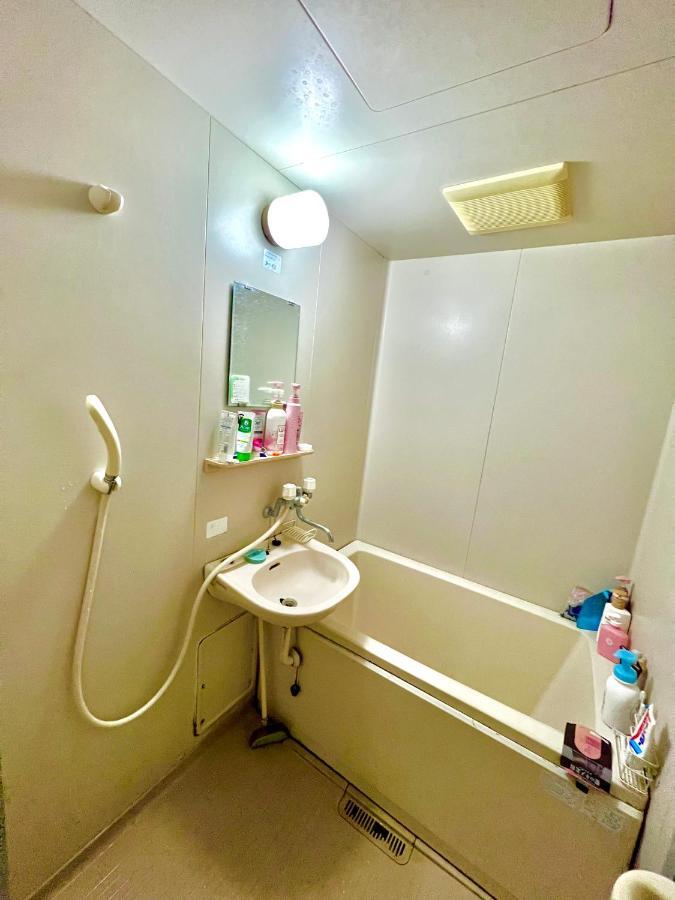 Shiraha Apartment