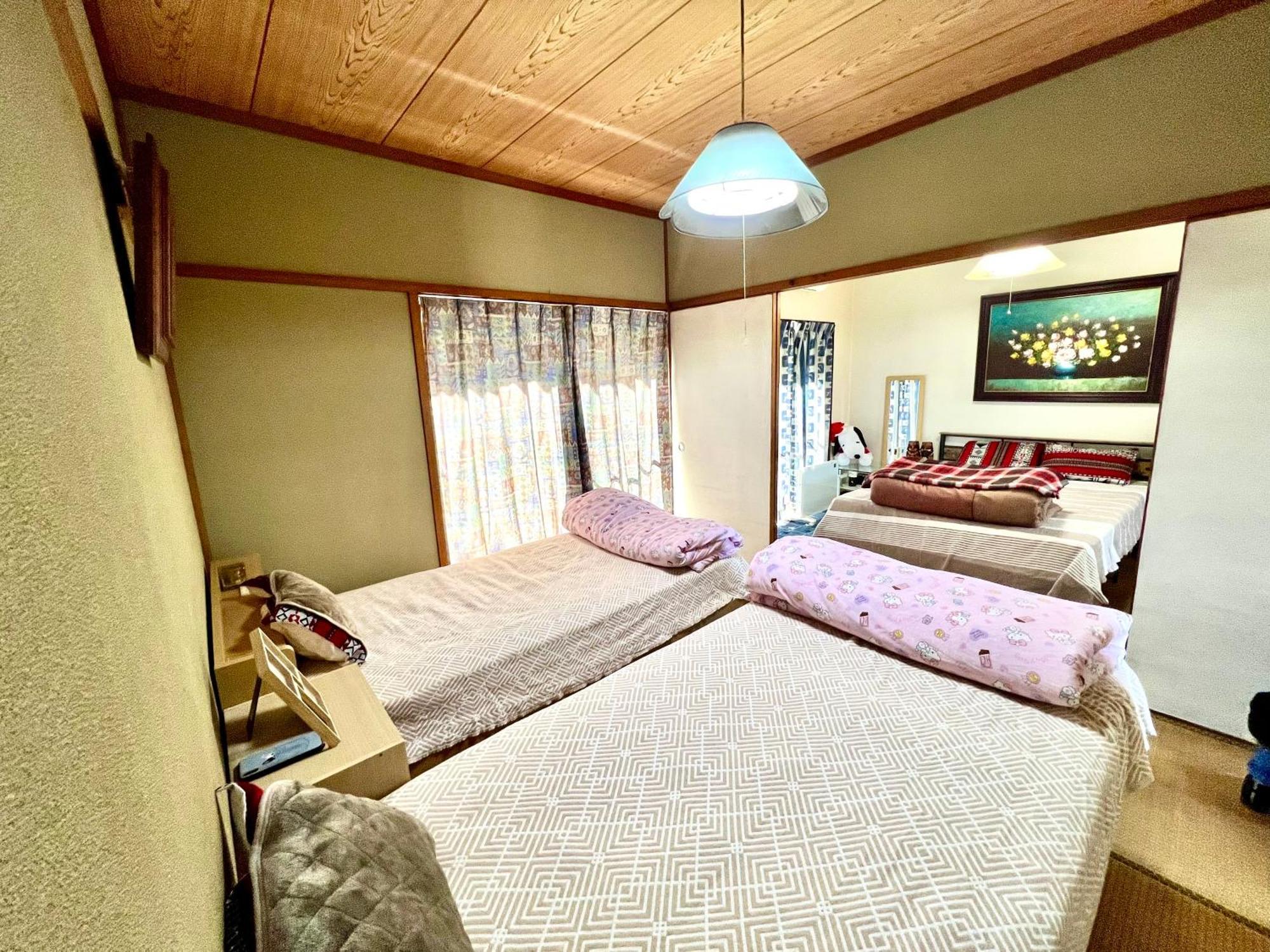 Shiraha Apartment *